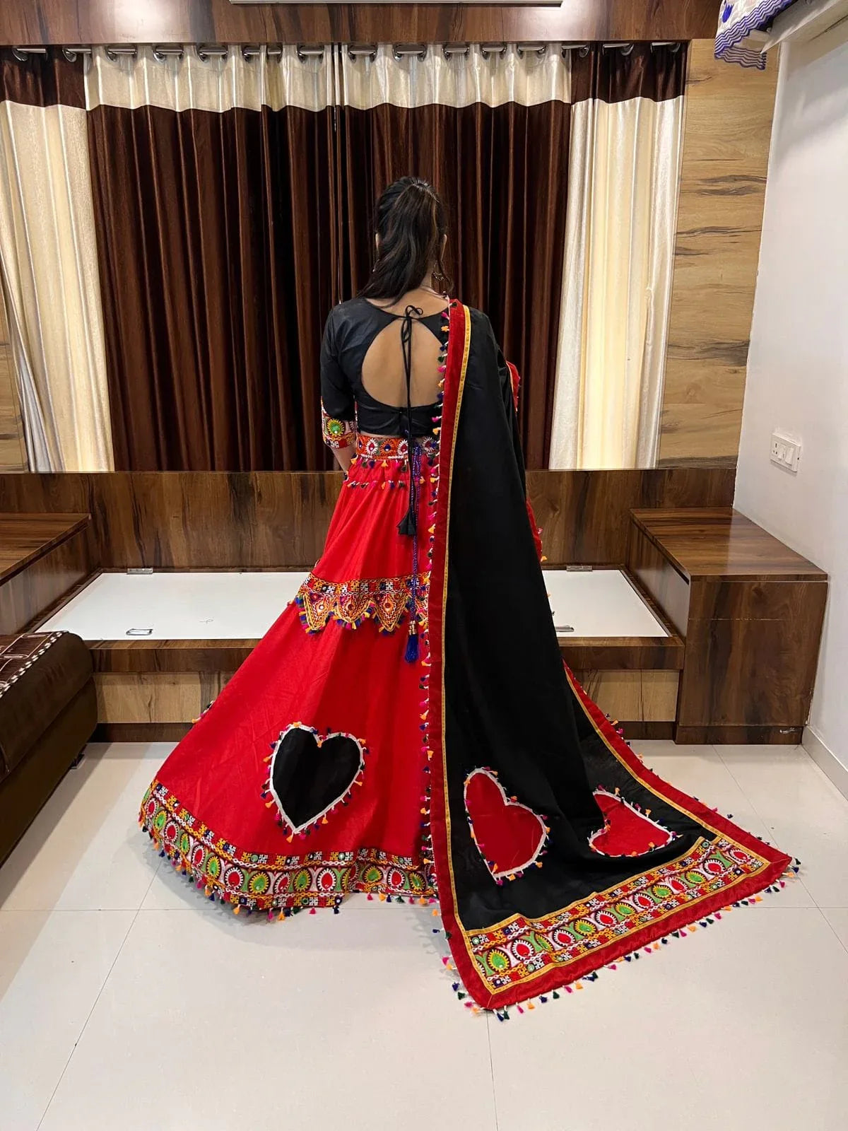 RAJWADI VOL -8 NAVRATRI SPECIAL TRADITIONAL CHANIYA CHOLI D.NO. 7054 - Anant Exports