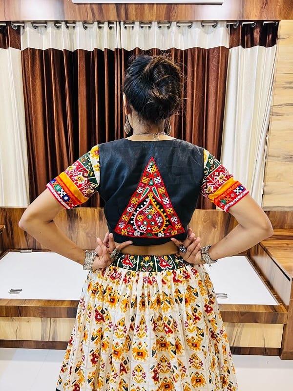 NAVRATRI WEAR CHANIYA CHOLI D.NO. 7038 - Anant Exports