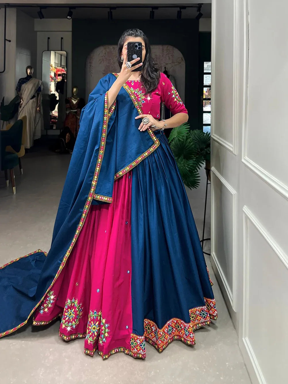 Navratri Wear Lehenga Choli D.No. 1678 - Anant Exports