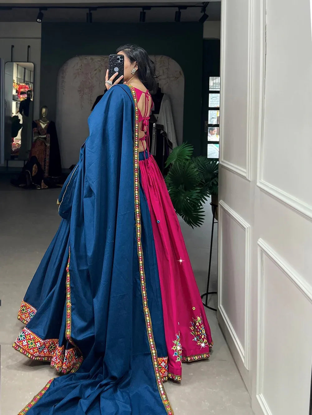 Navratri Wear Lehenga Choli D.No. 1678 - Anant Exports