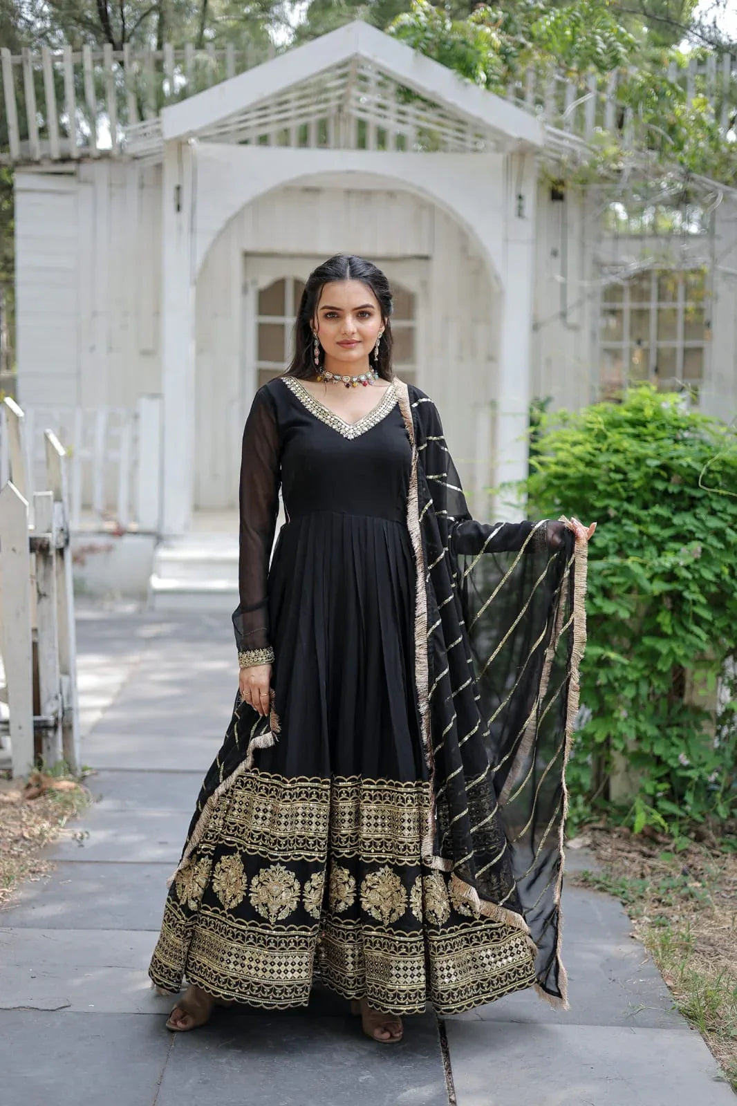 Occasion Wear Fancy Gown D.No. 9150 - Anant Exports