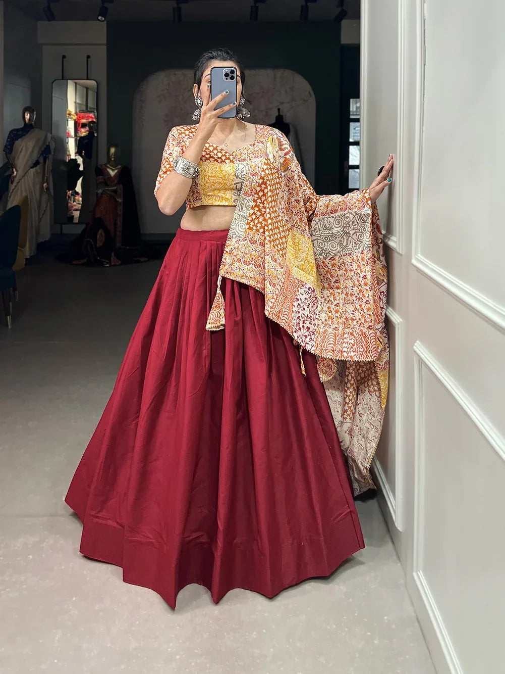 Navratri Wear Lehenga Choli D.No. 1636 - Anant Exports