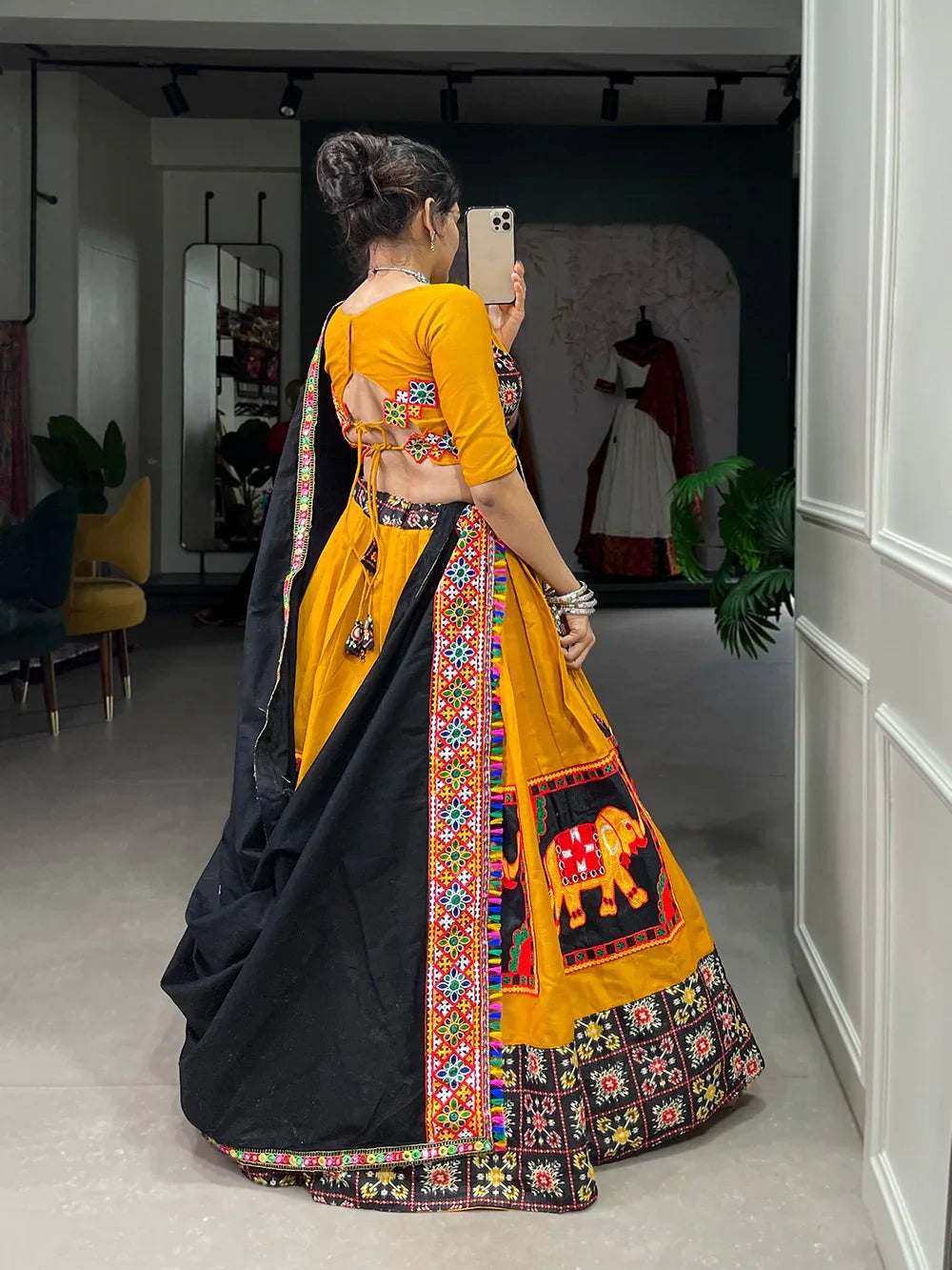 Navratri Wear Traditional Gamthi Mirror Work Lehenga Choli D.No. 1661 - Anant Exports