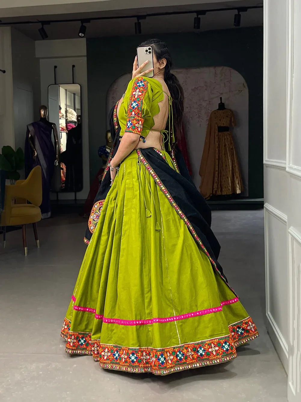 Trending Navaratri Lehenga Choli Collection dno 1692 - Anant Exports