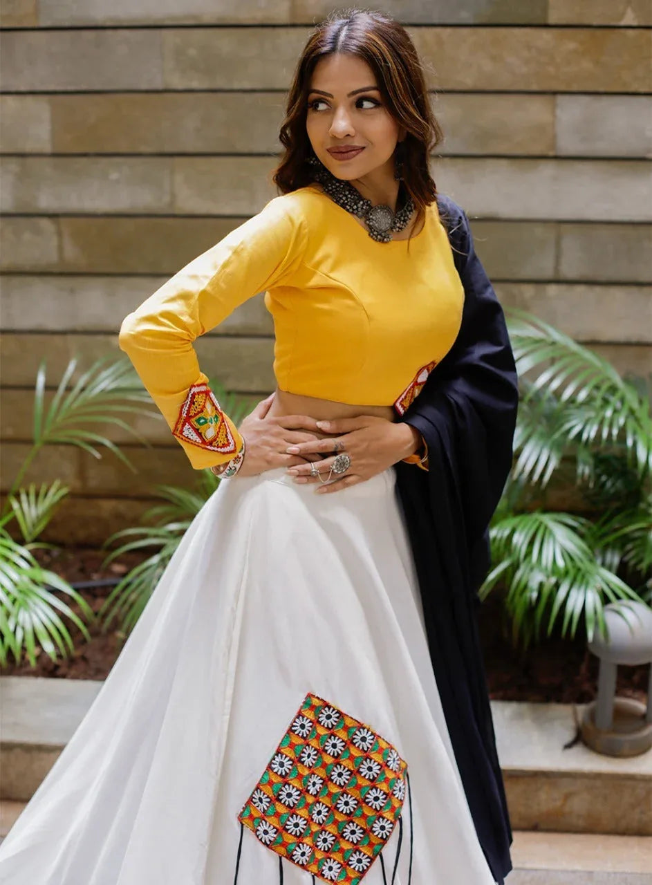 Navratri Special Traditional Looks For Lehenga choli Dno 1618 - Anant Exports