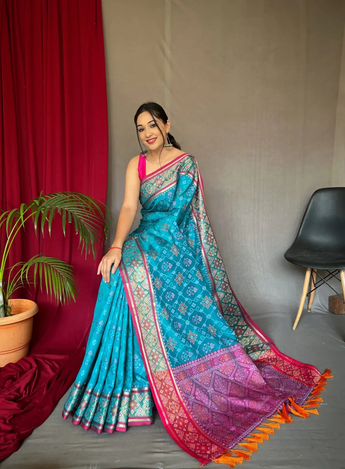 Beautiful Designer Rangeen Meenakari Patola Silk Saree Anant Tex Exports Private Limited