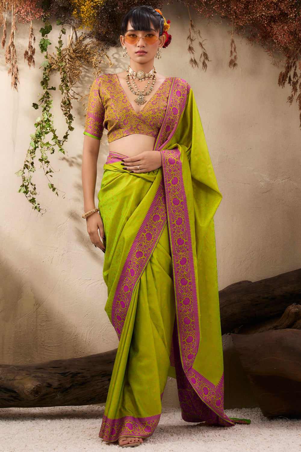 Green Pure Silk Kanjivaram Handloom Banarasi Saree ##color## Patola Saree with premium fabric and embroidery