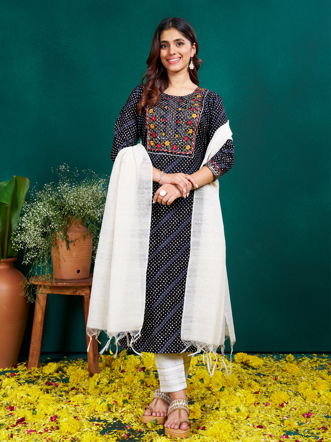 Kurti Pant Dupatta