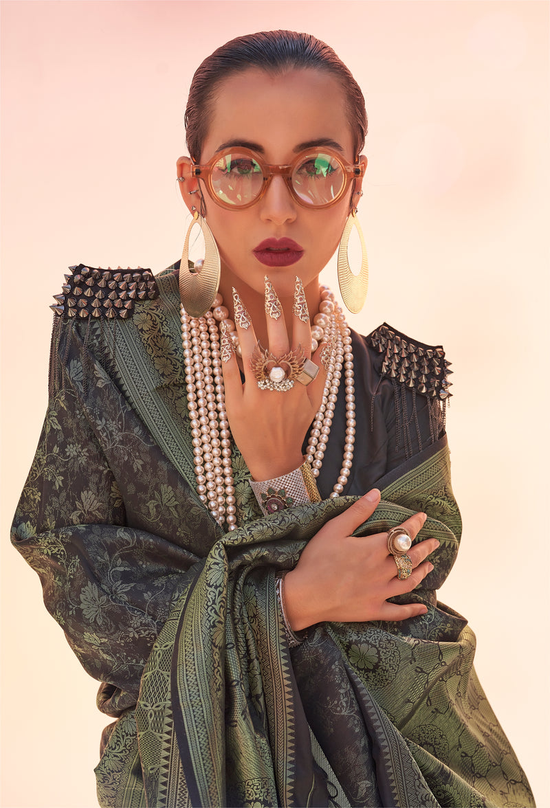 Beautiful Designer Traditional Wear Handloom Weaving Saree