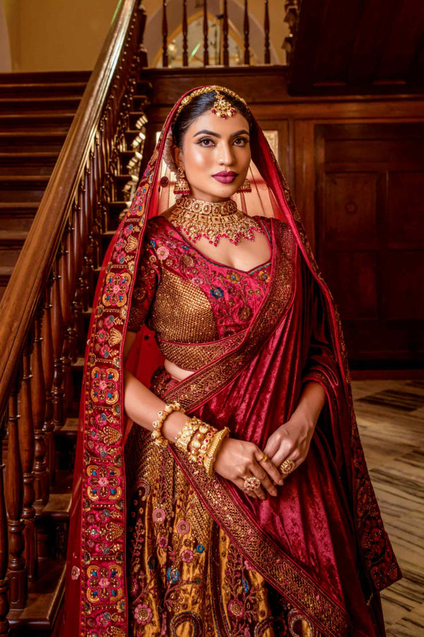Red &amp; Golden Wedding Bridal Designer Heavy Work Handwork Lehenga Choli