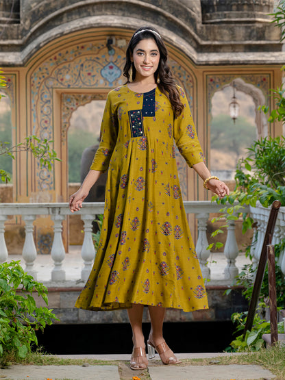 Mehndi Pure Soft Rayon Print With Embroidery Work Kurti 