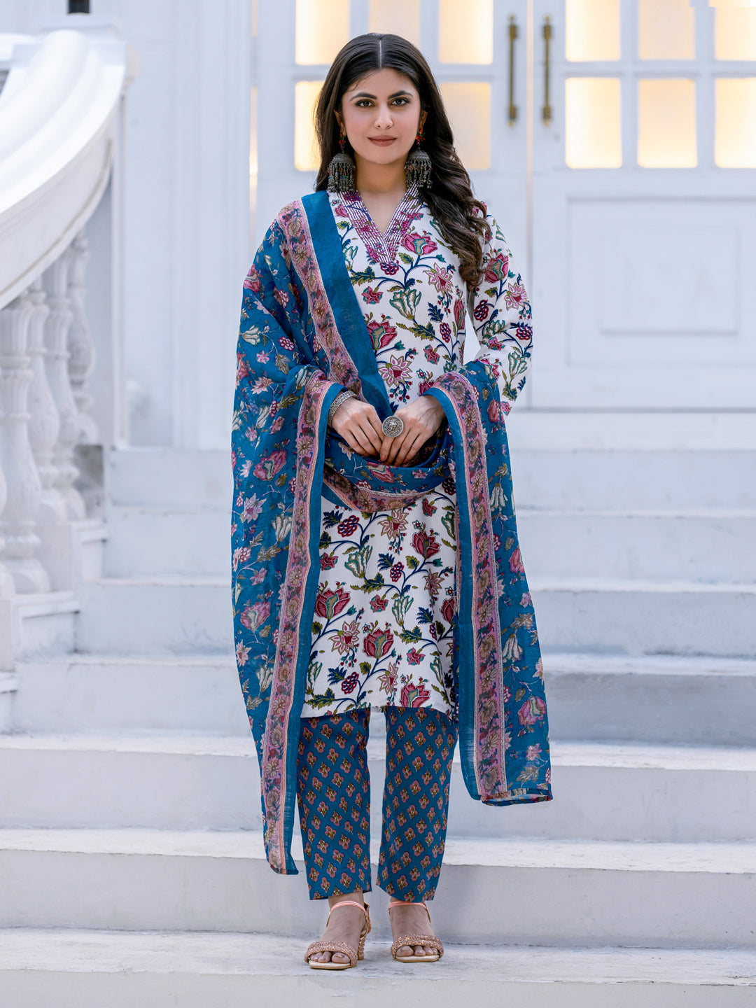 White Pure Soft Rayon Print with Thread Work Salwar Suit 