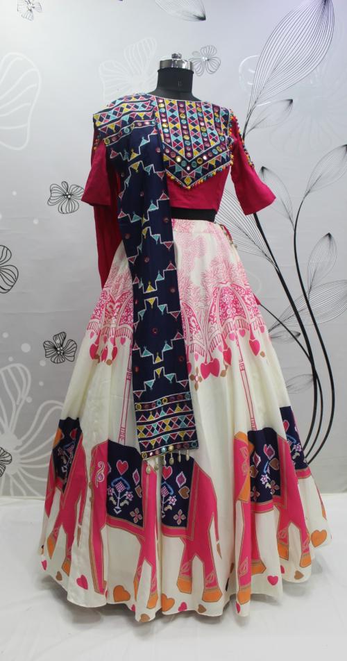 Beautiful Designer Navratri Garba Special Chaniya Choli