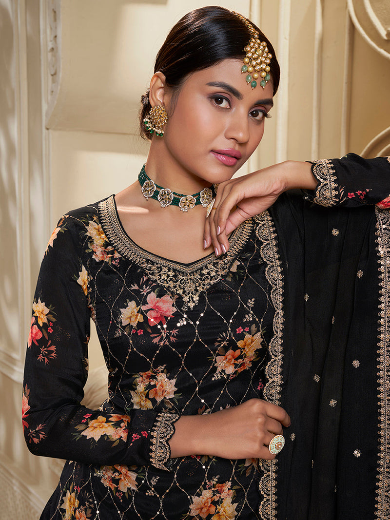 Floral Digital Printed Kurta with Sequins & Zari Work