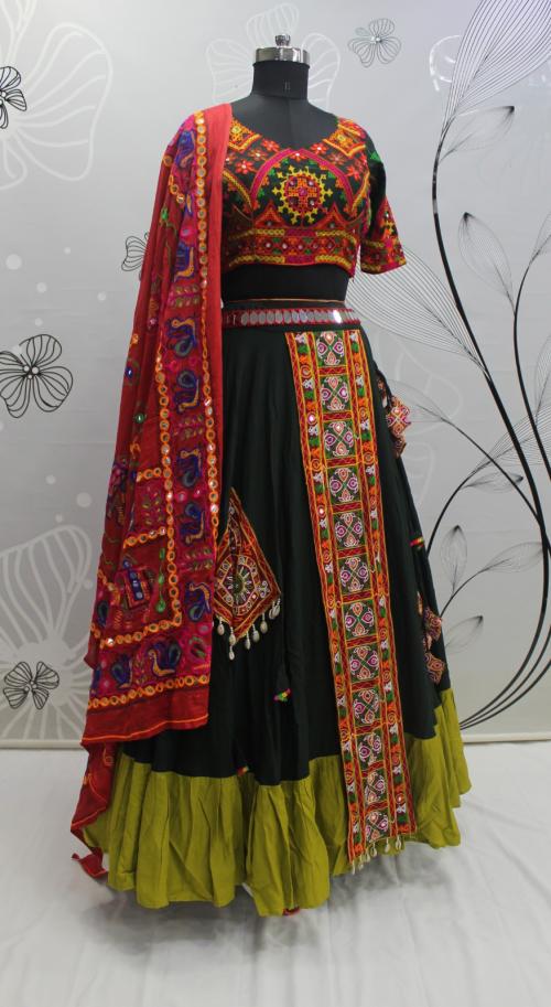 Beautiful Designer Navratri Garba Special Chaniya Choli