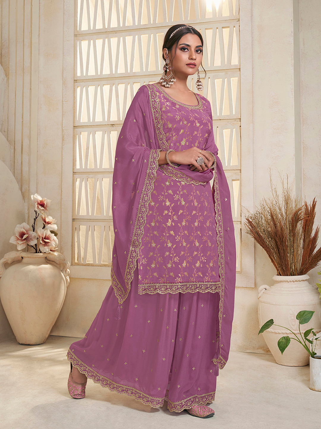 Women's Embroidered Kurta Set in Chinon Fabric – Purple