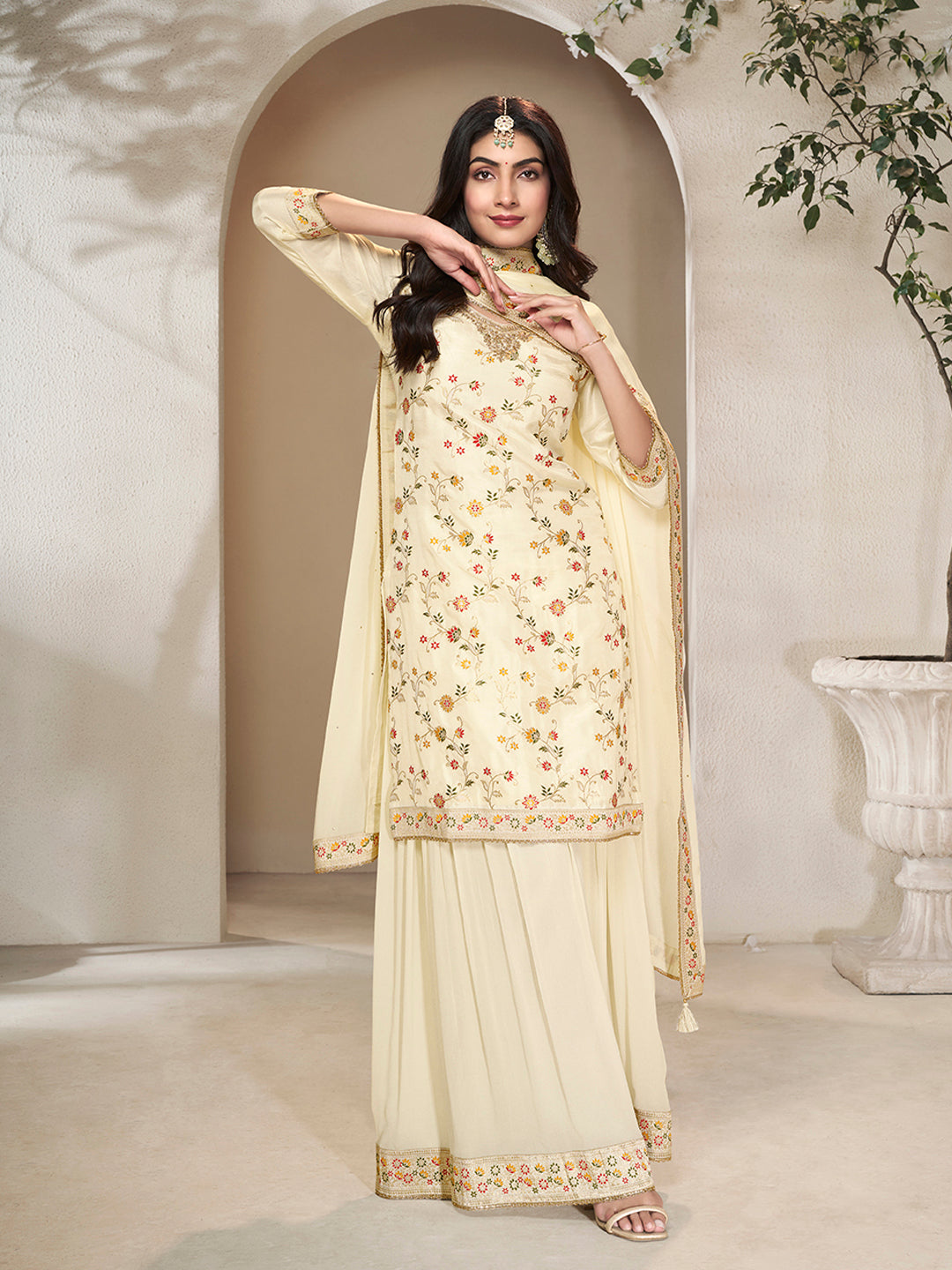 Elegant ethnic suit in cream beige with jacquard lace detailing