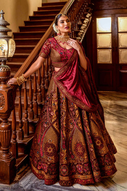 Red &amp; Golden Wedding Bridal Designer Heavy Work Handwork Lehenga Choli