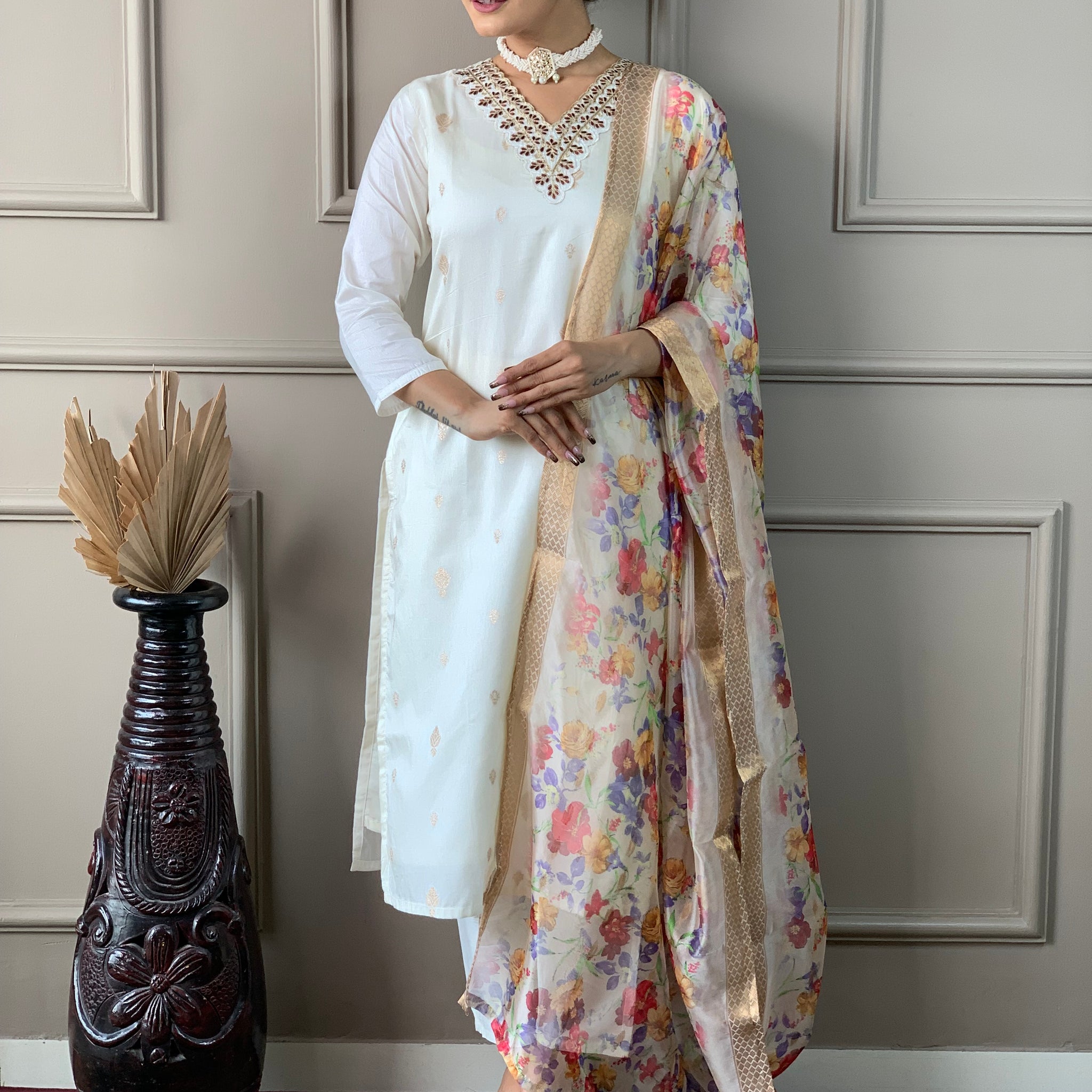 Off-White Viscose Nylon Kurti Set with Floral Jacquard Dupatta
