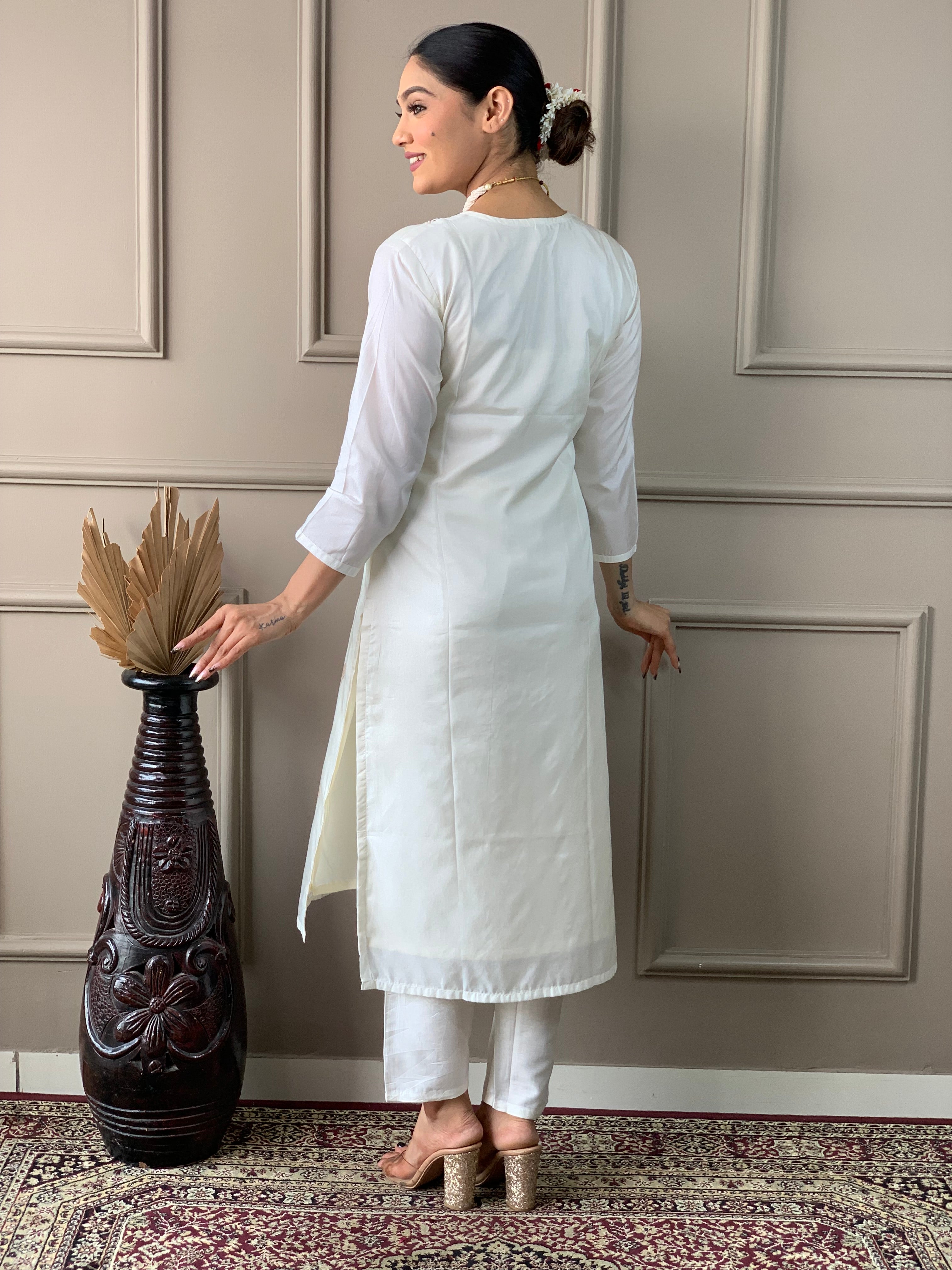 Off-White Viscose Nylon Kurti Set with Floral Jacquard Dupatta