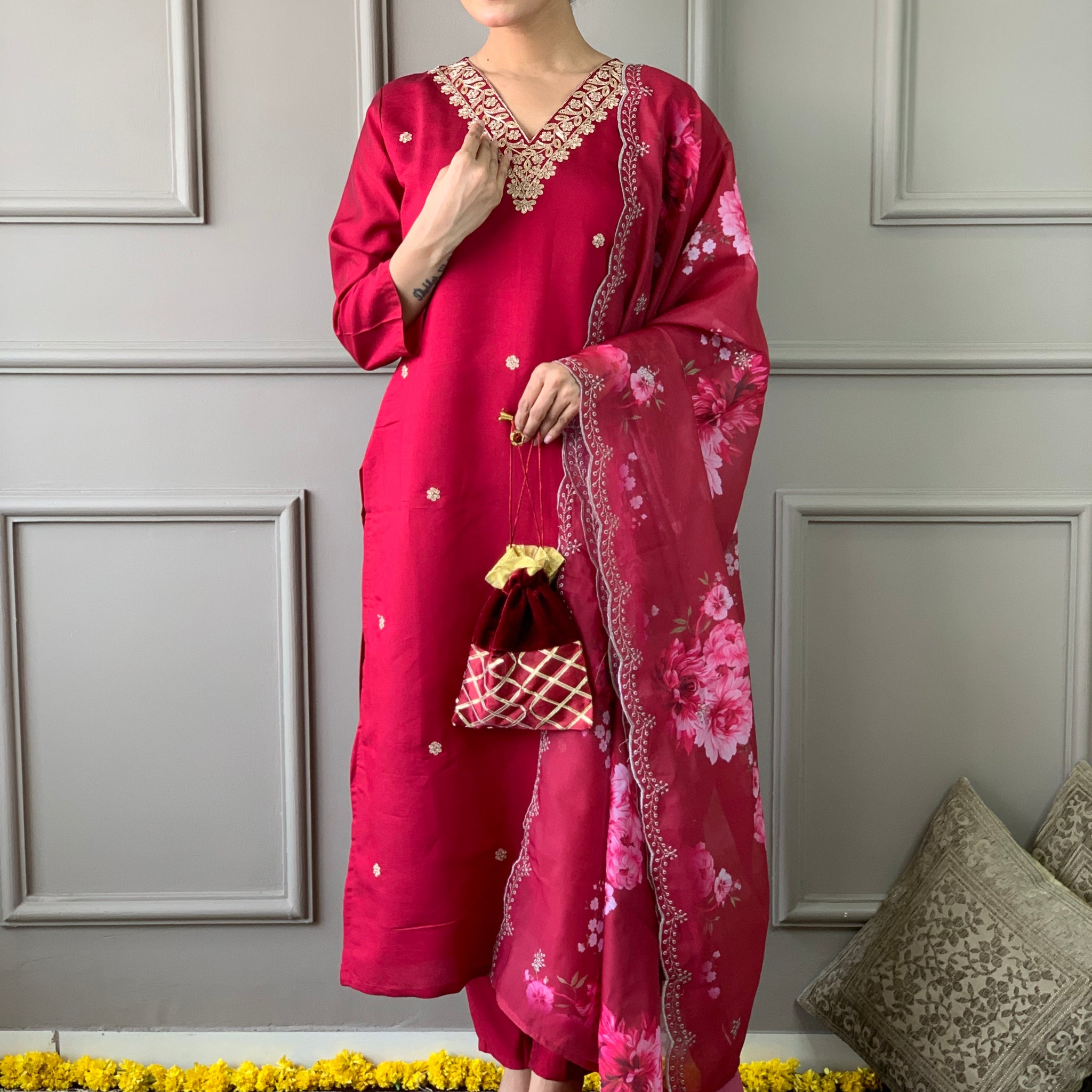 Red Viscose Chanderi Kurti Set with Floral Nylon Tebby Dupatta