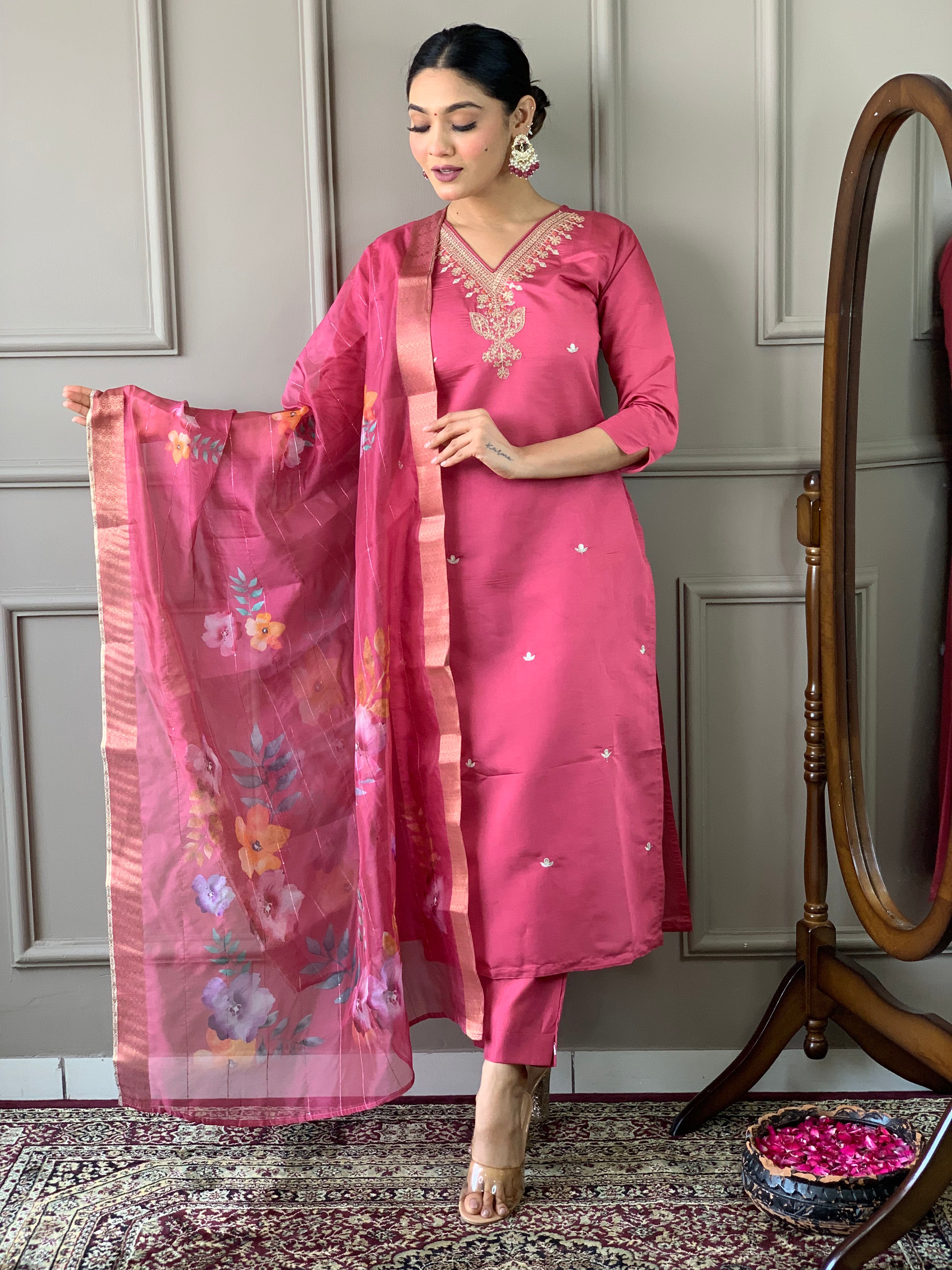 Pink Viscose Chanderi Kurti Set with Floral Jacquard Dupatta