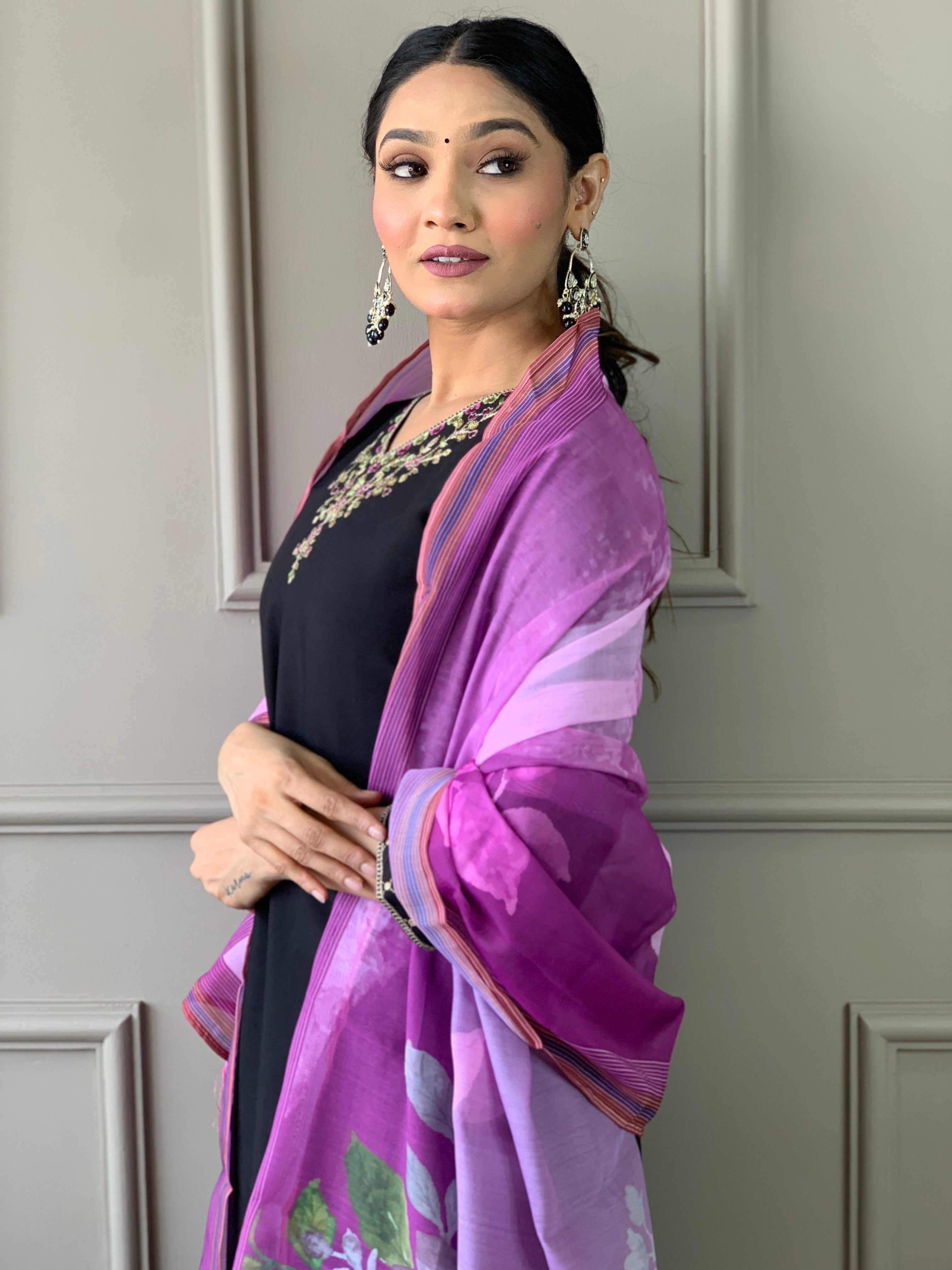 Black Viscose Chanderi Kurti Set with Floral Nylon Tebby Dupatta
