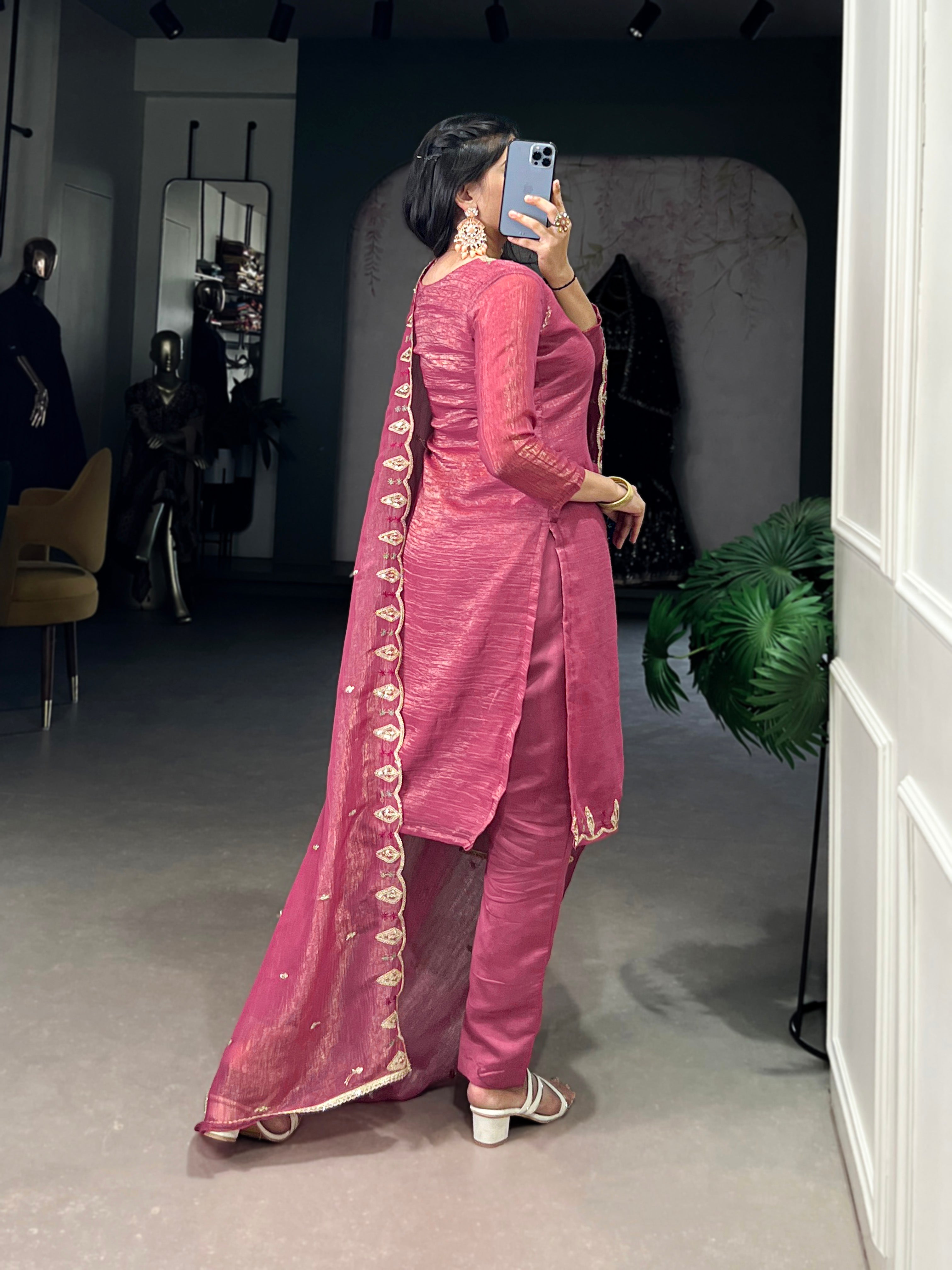 Salwar Suit