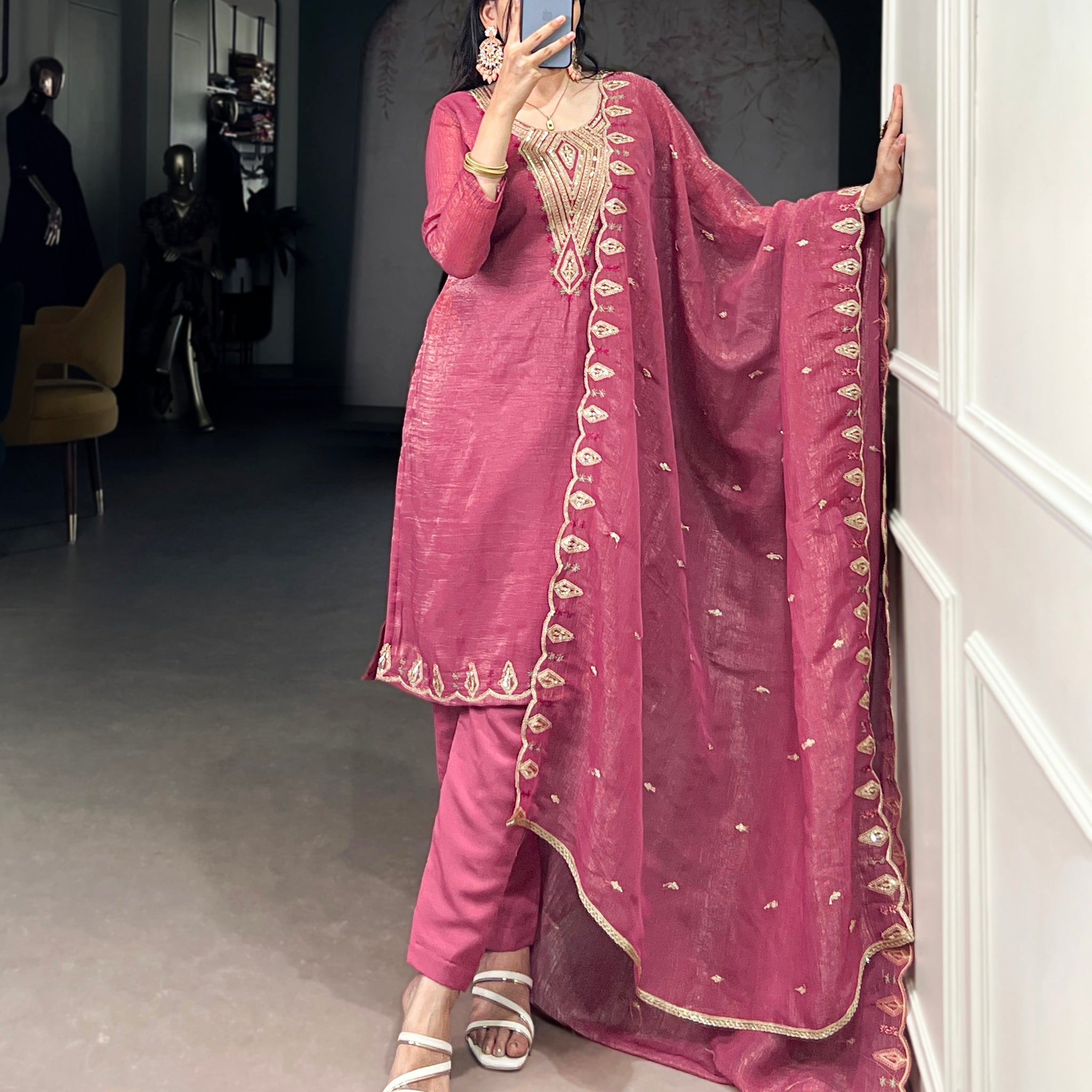 Salwar Suit