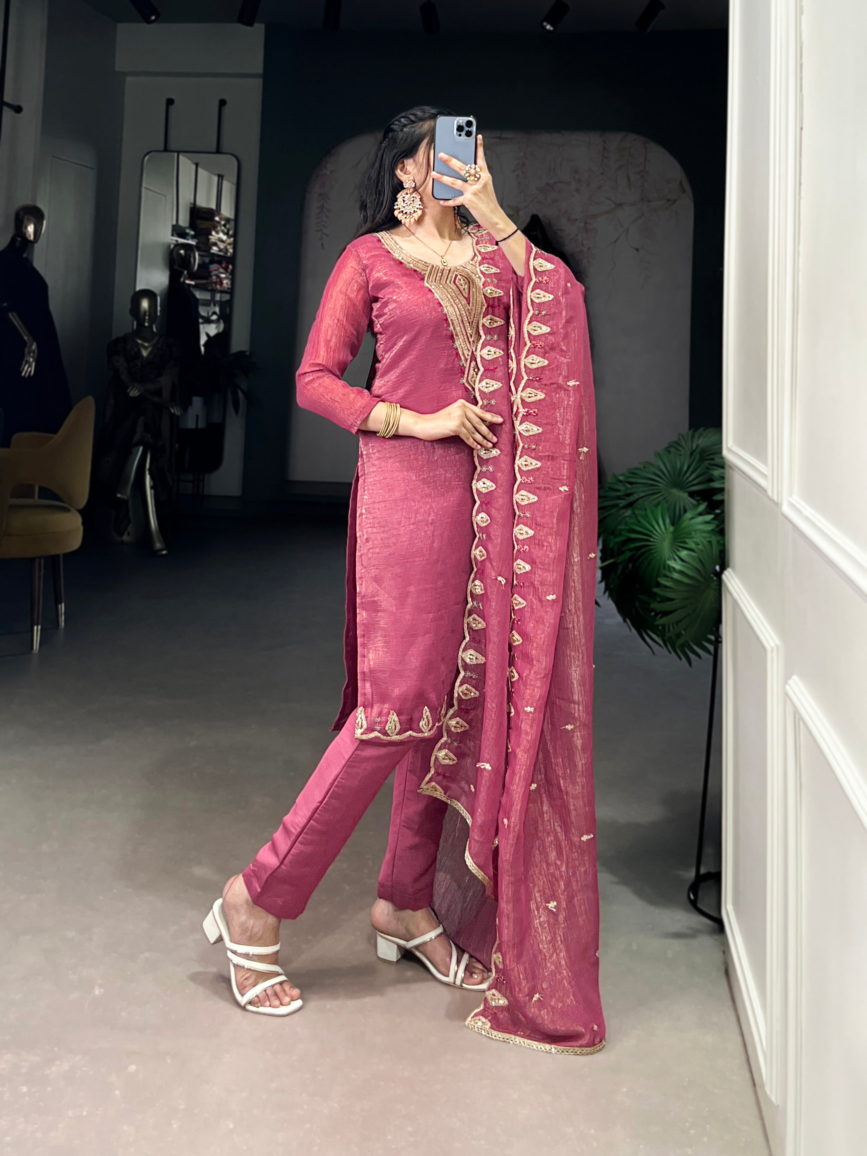 Salwar Suit
