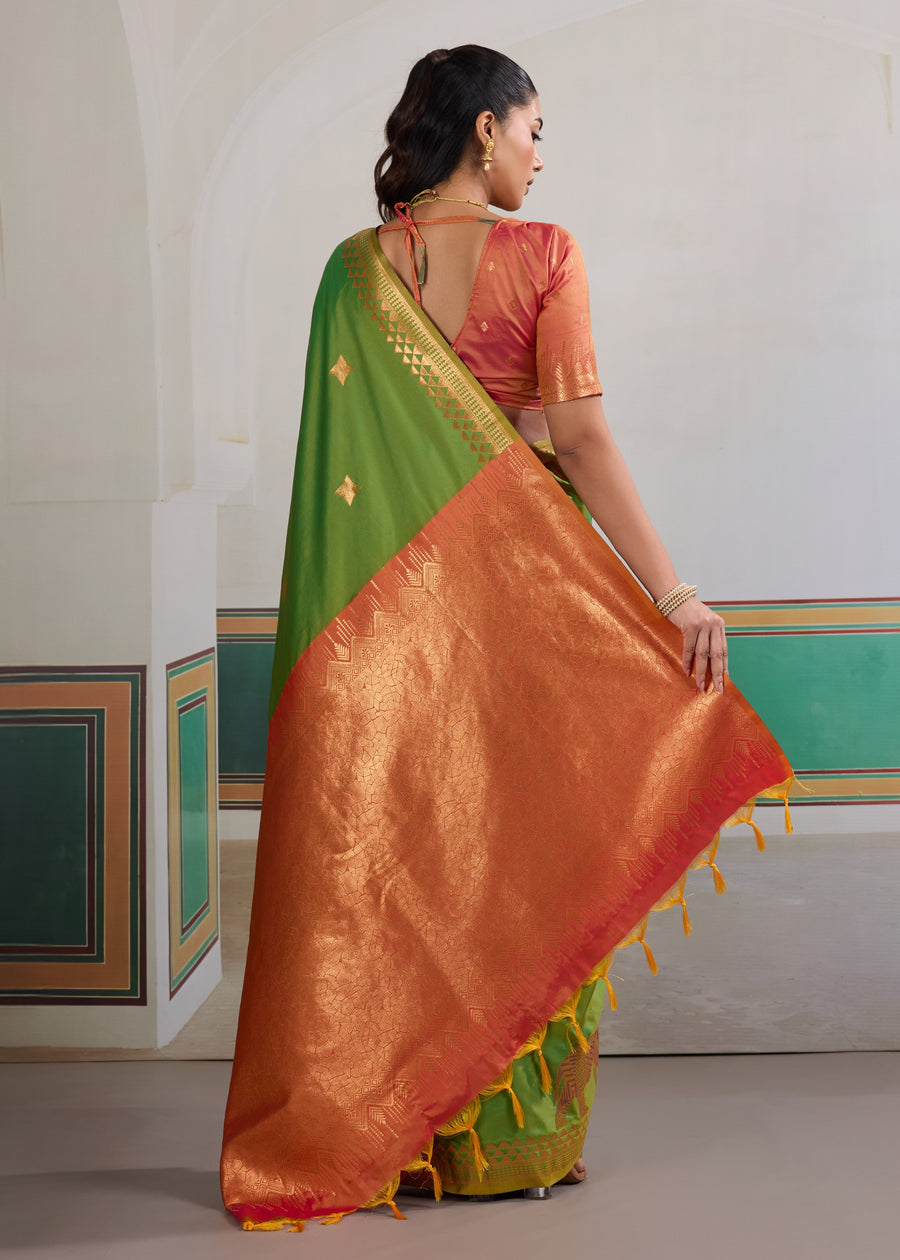 Green Pure Soft Silk Handloom Saree Panetar Saree Anant Tex Exports Pvt.Ltd..