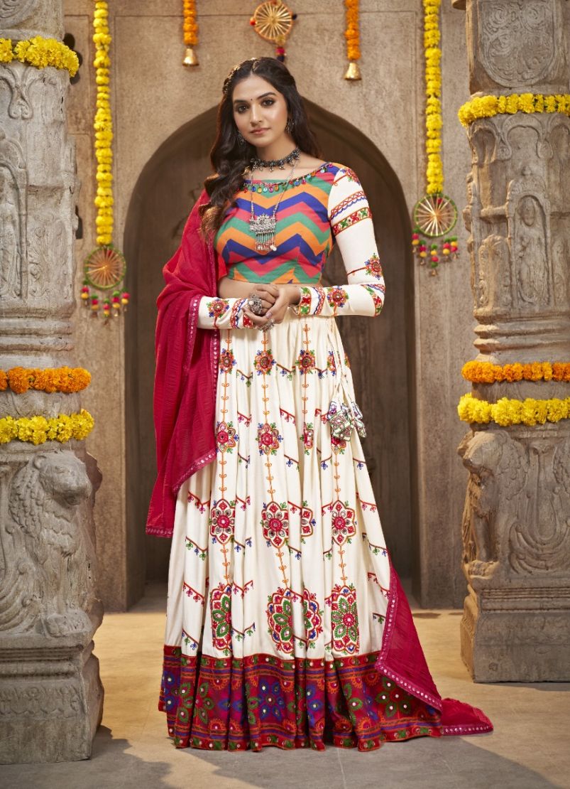 Beautiful Designer Navratri Garba Special Chaniya Choli