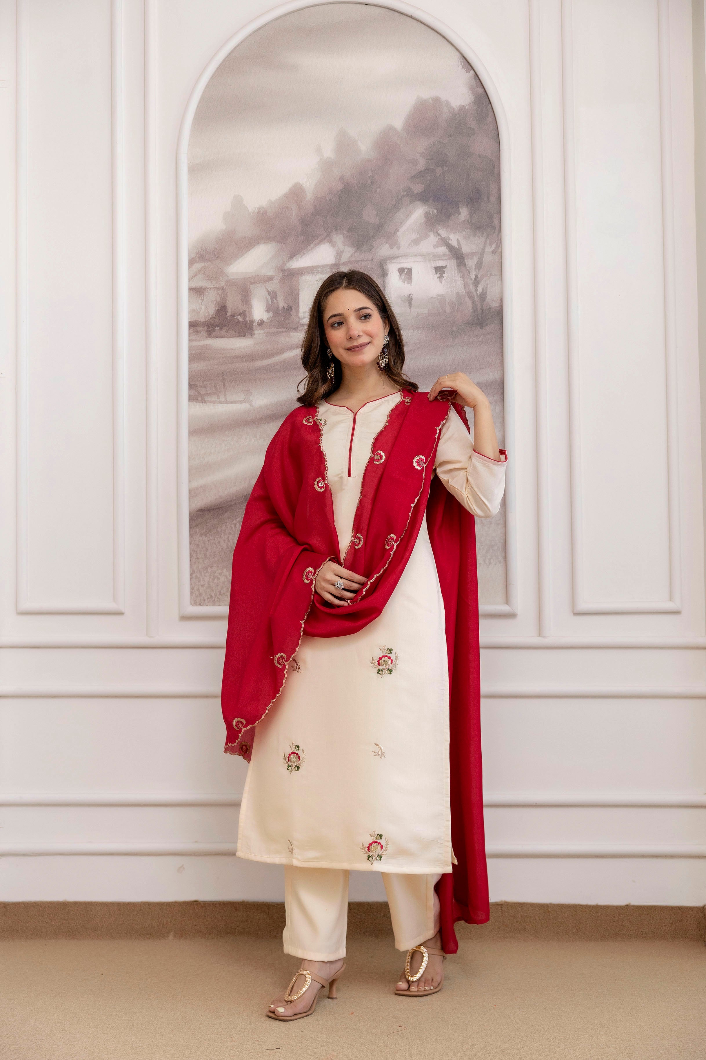 Cream Embroidered Chanderi Kurta Set with Red Vichitra Dupatta & Pant