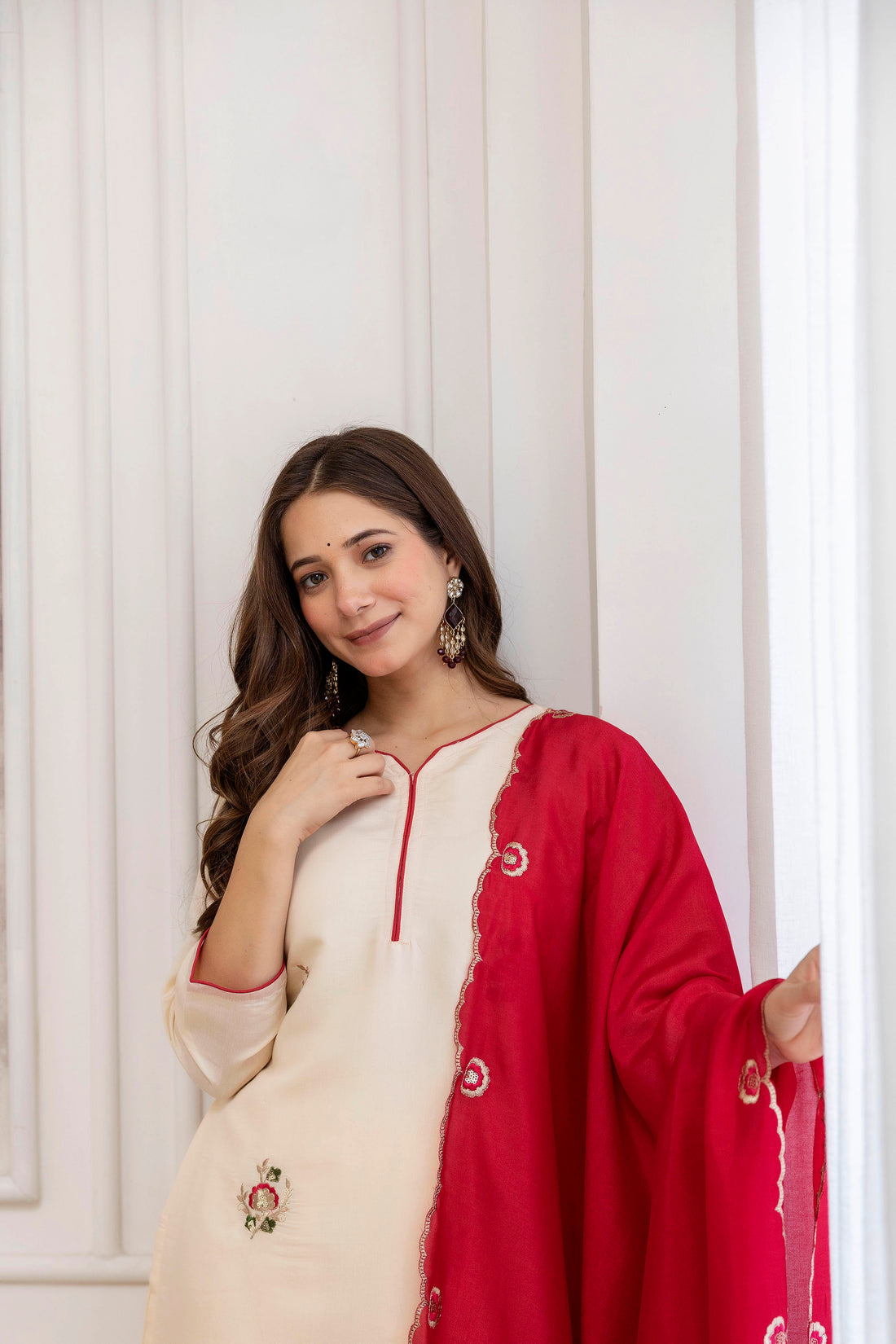 Cream Embroidered Chanderi Kurta Set with Red Vichitra Dupatta &amp; Pant Chanderi Kurta Set Anant Tex Exports Pvt.Ltd..