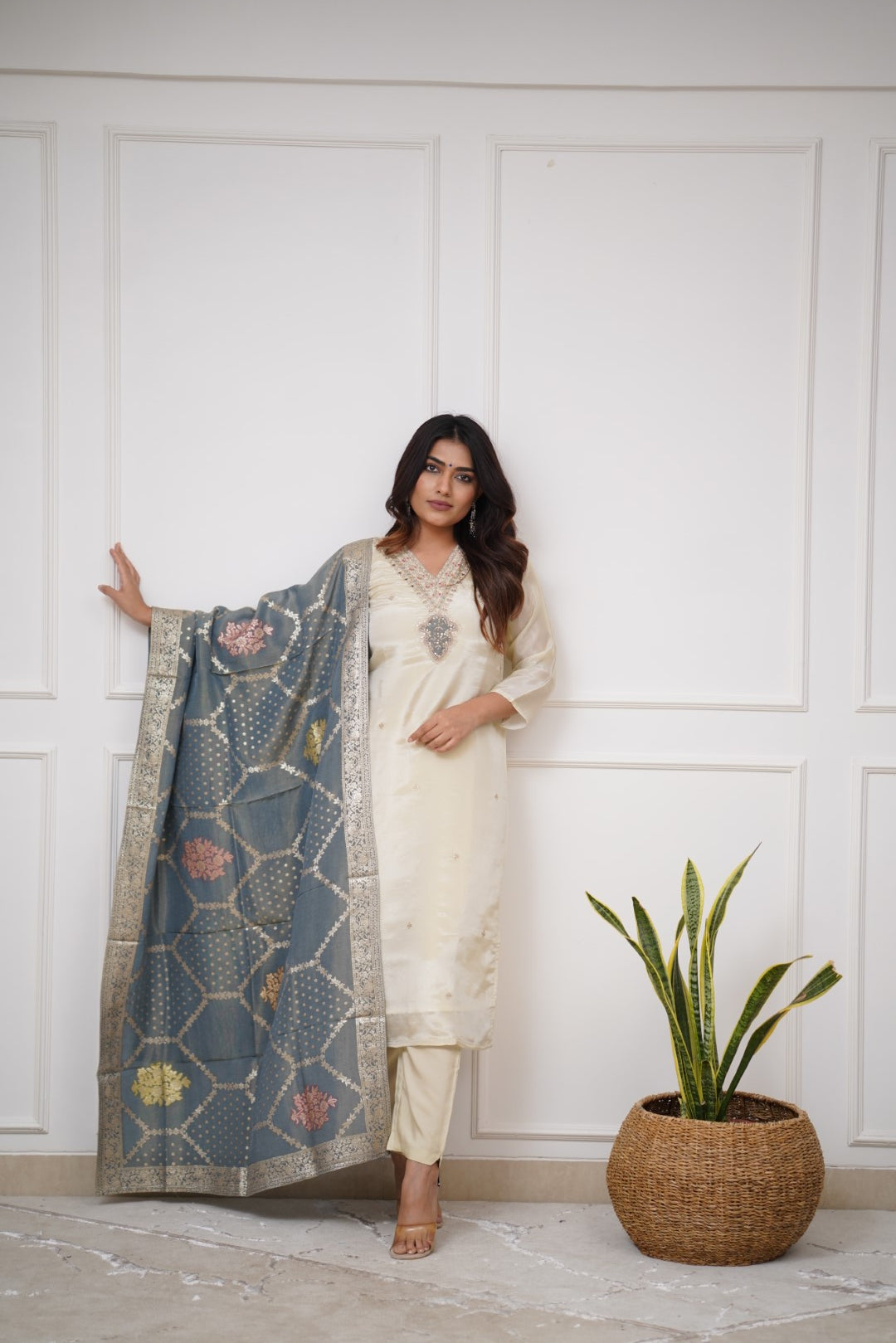 Ivory Viscose Chanderi Kurti Set with Jacquard Dupatta