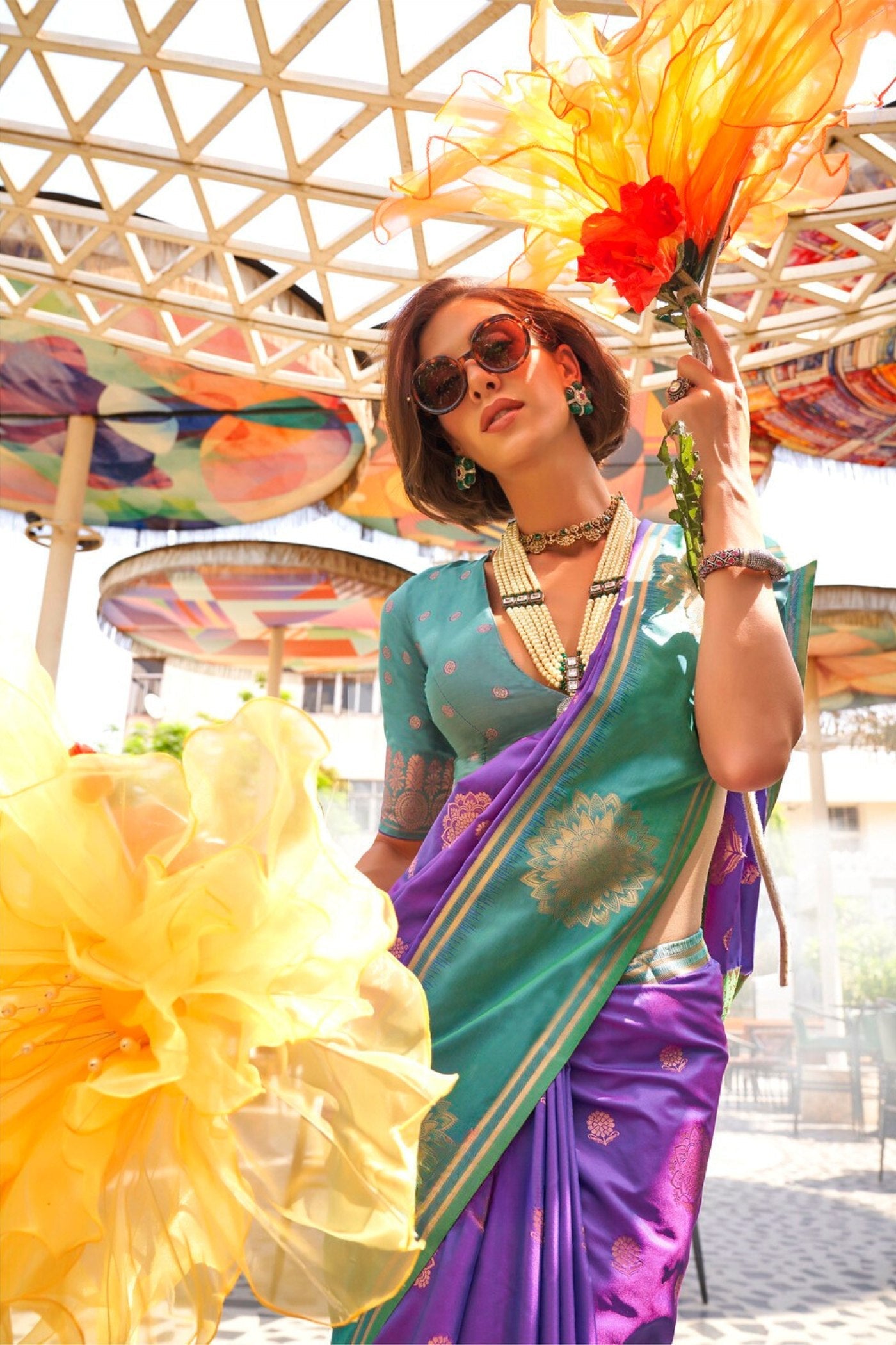 Vivid Violet Purple Party Wear Two Tone Contrast Handloom Weaving Silk Saree