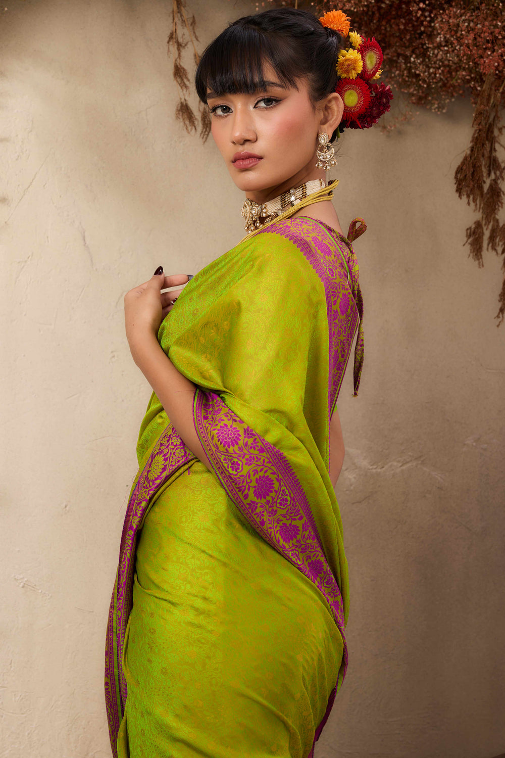 Green Pure Silk Kanjivaram Handloom Banarasi Saree ##color## Patola Saree with premium fabric and embroidery