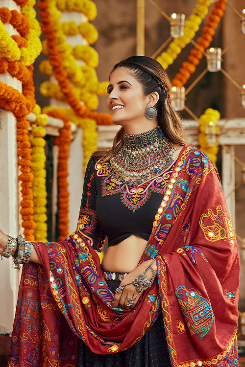 Navratri Garba Special Black Silk Digital Printed Work Chaniya Choli For Women's