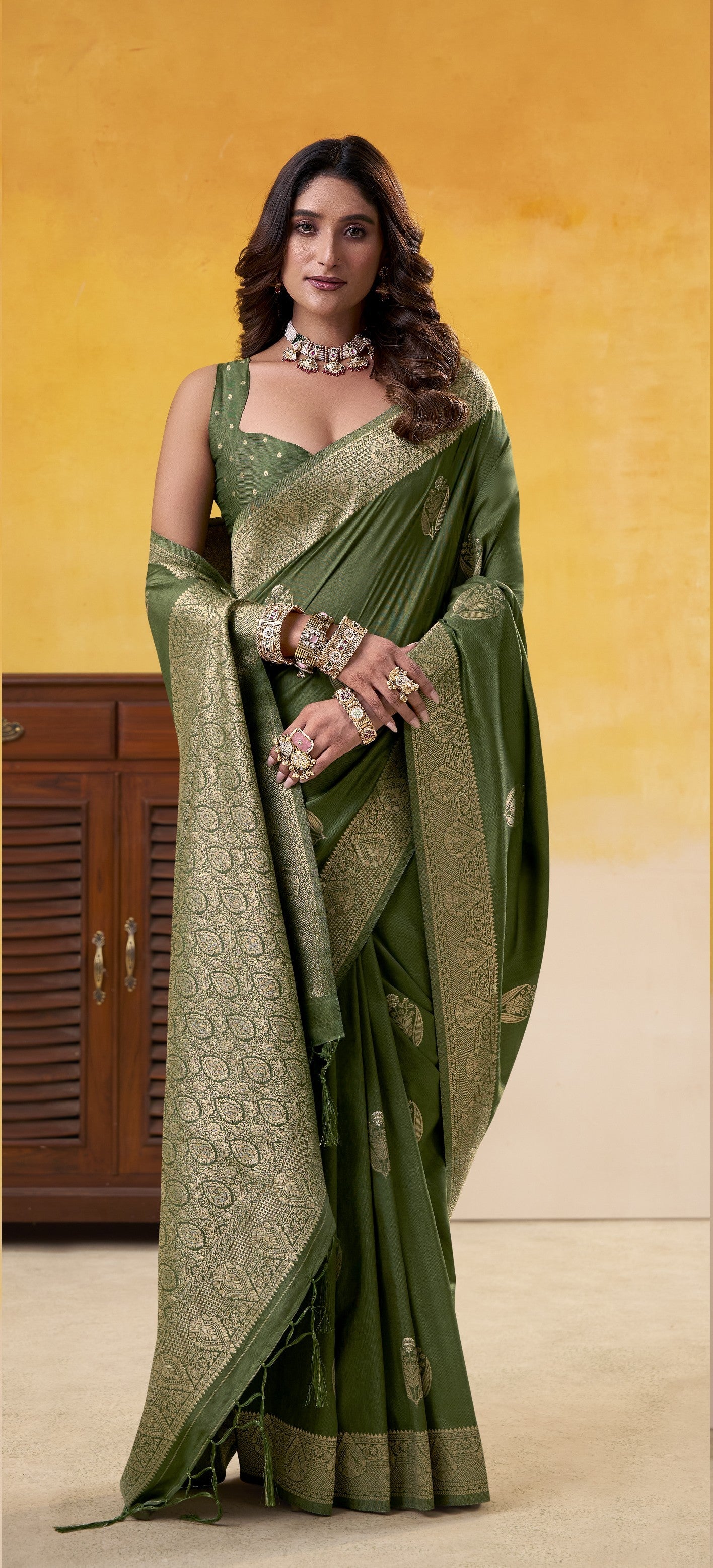 Green Pure Soft Dhatu Silk Handloom Tussar Silk Saree 