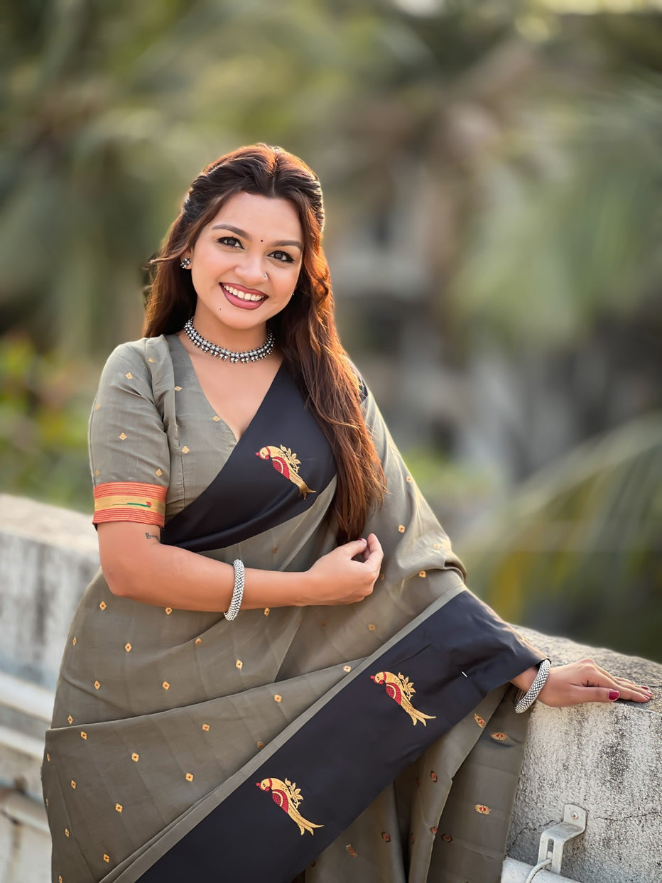 Black Pure Premium Soft Silk Pichwai Nature Zari Weaving Saree 
