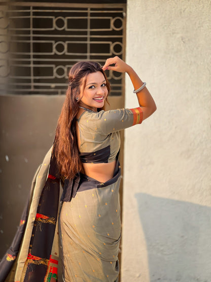 Black Pure Premium Soft Silk Pichwai Nature Zari Weaving Saree 