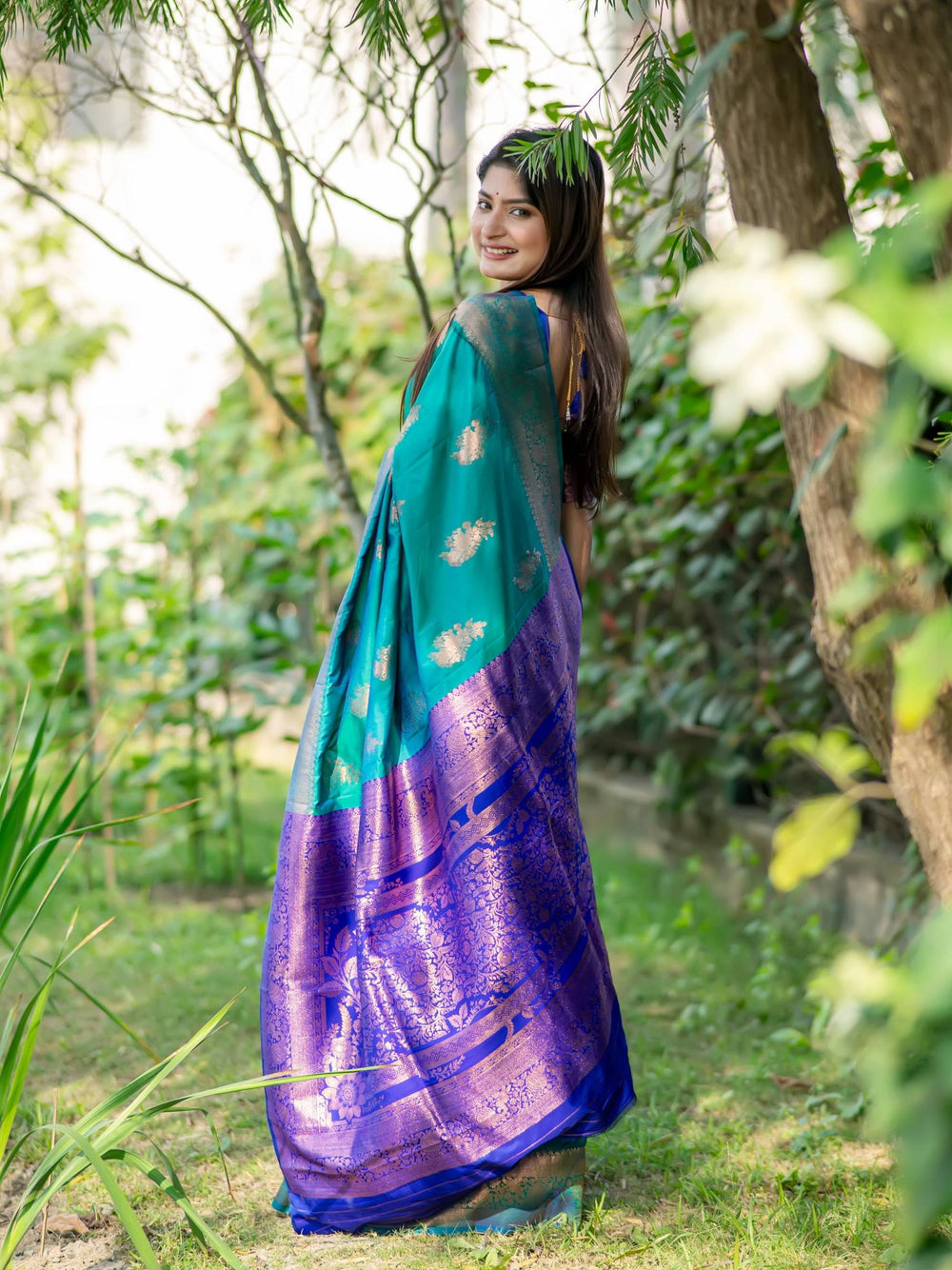 Green Pure Soft Banarasi Katan Silk Banarasi Saree Soft Silk Saree Anant Tex Exports Pvt.Ltd..