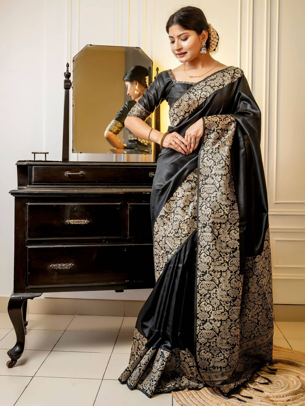 Black Pure Row Handloom Silk Saree