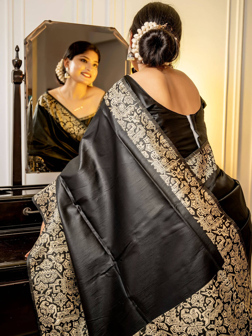 Black Pure Row Handloom Silk Saree