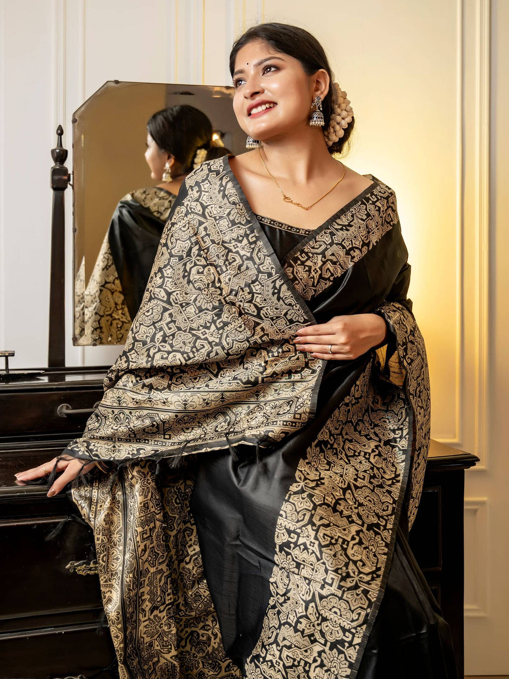 Black Pure Row Handloom Silk Saree