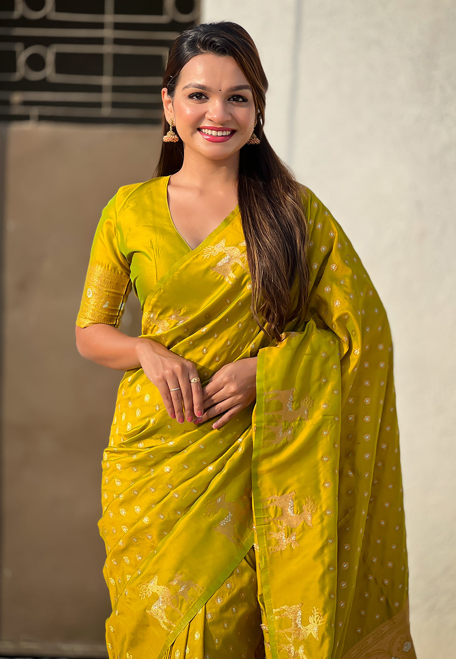 Mehendi Green Soft Silk Dual Zari Woven Soft Silk Saree Kanjivaram Saree Anant Tex Exports Pvt.Ltd..