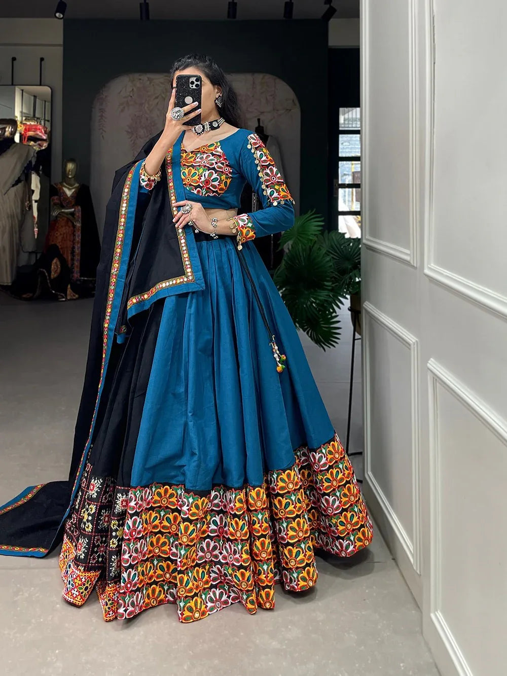 Navratri Garba Wear Lehenga Choli D.No. 1658 - Anant Exports