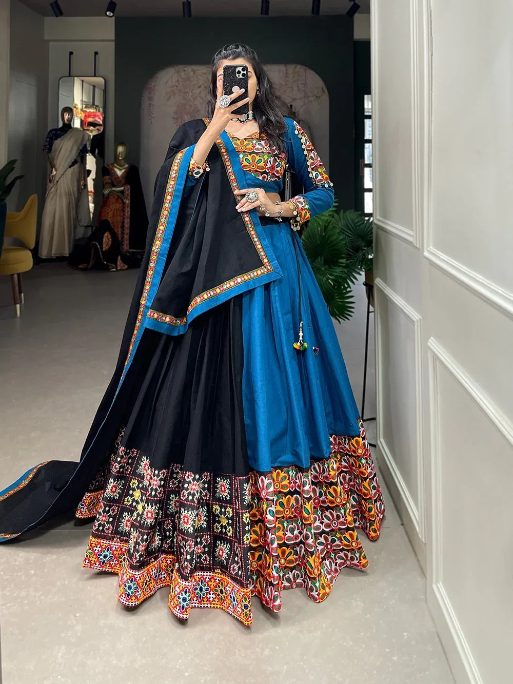 Navratri Garba Wear Lehenga Choli D.No. 1658 - Anant Exports