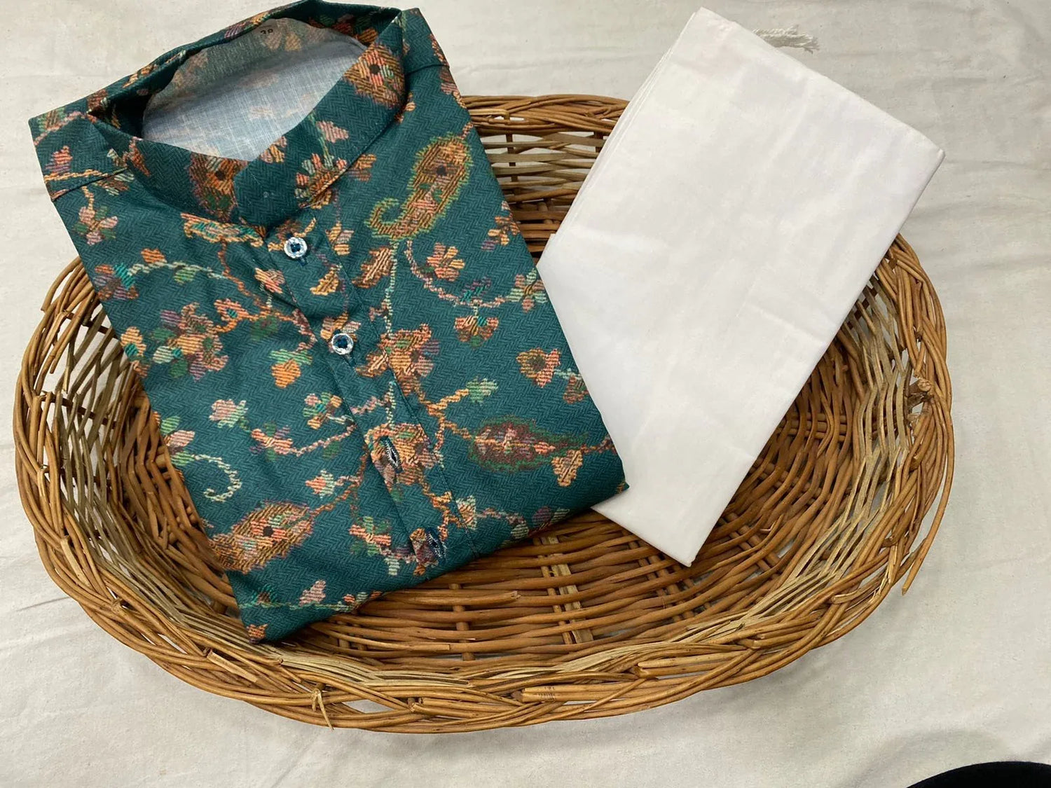 Festival Traditional &amp; Semple Men&