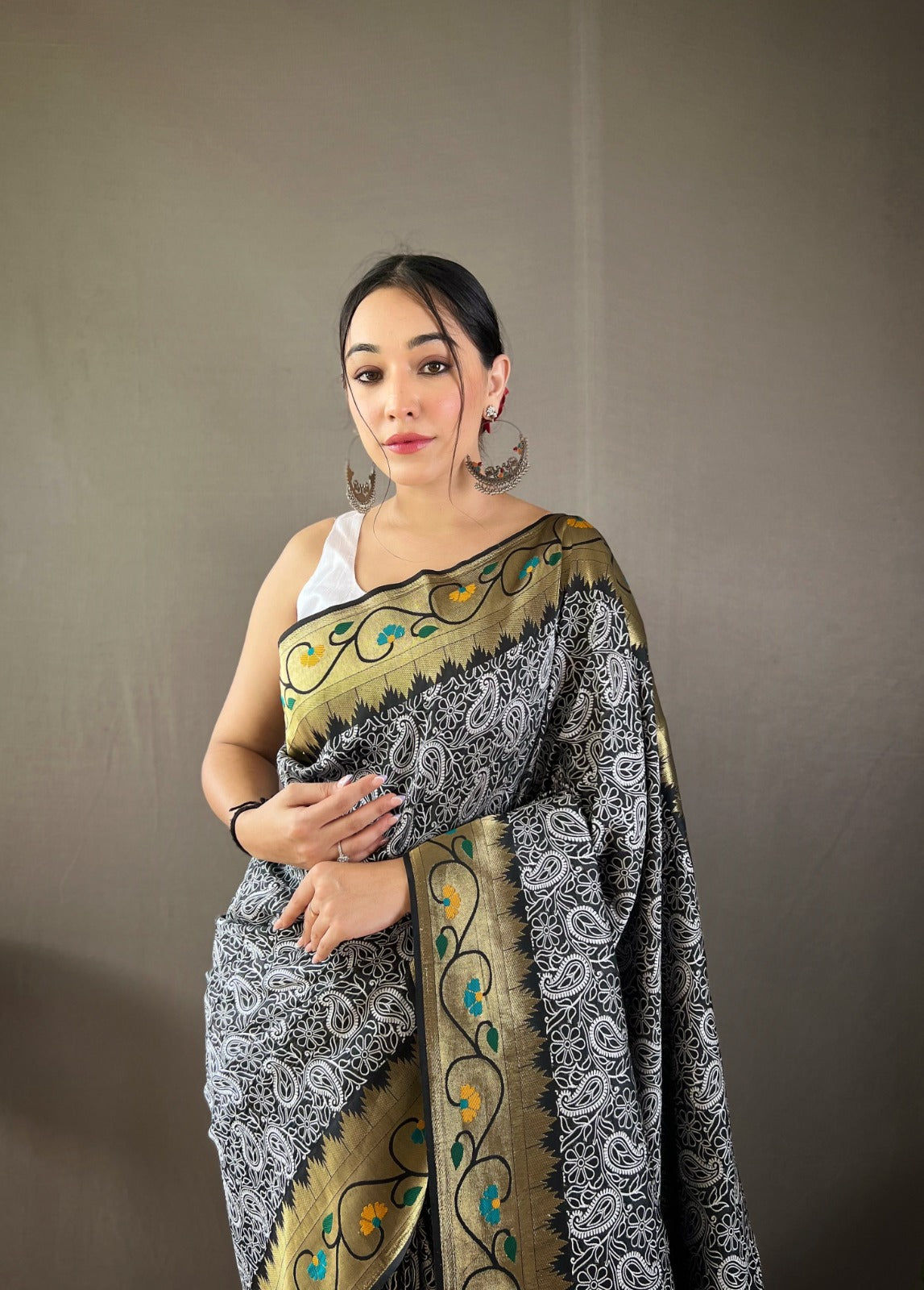 Pure soft Designer Beautiful Parvati Lucknowi Weaving Paithani Saree